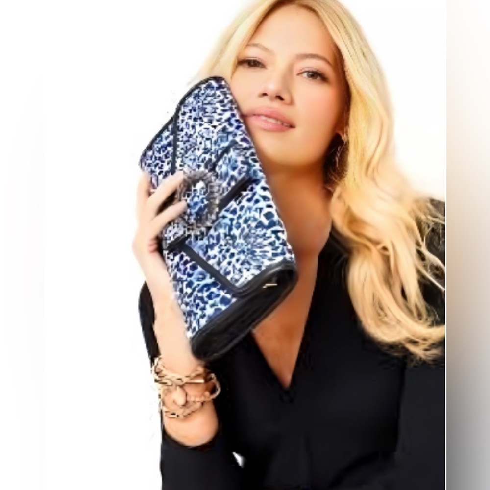 🆕Lilly Pulitzer- Benton Clutch - Resort White Twisted Up w/Jeweled Detail NEW